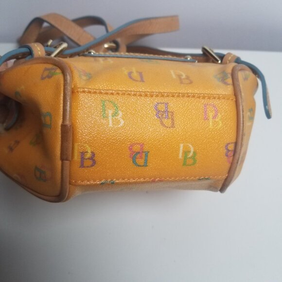 Vtg Dooney & Bourke Women's Orange Monogram Small Backpack - Picture 3 of 13